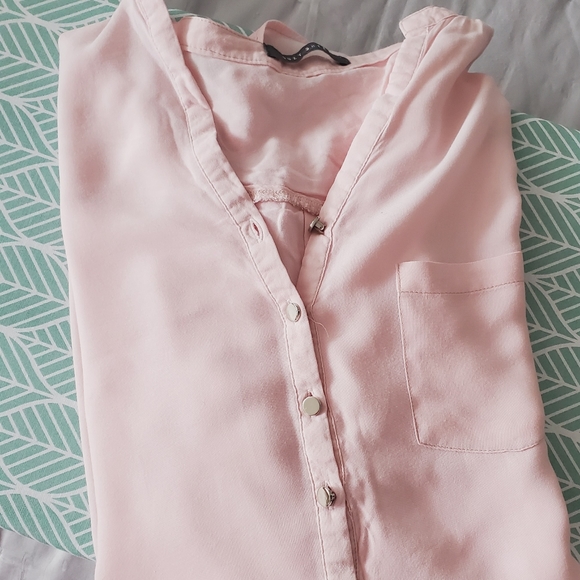 Pastel Pink Long Sleeve Blouse by Suzy Shier- XS - Picture 3 of 4